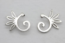Load image into Gallery viewer, Strelitzia Silver Stud Earrings
